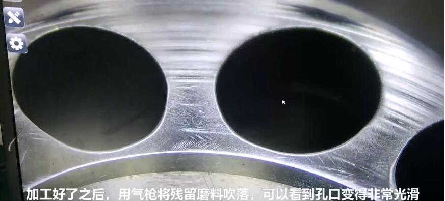 人工看不容易看到的深內(nèi)孔毛刺,磨粒流拋光機如何去毛刺
